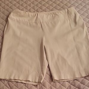 Crown & Ivy Women's Cream Bermudas